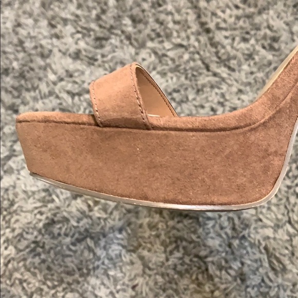 F21 platform suede heels - Picture 4 of 7